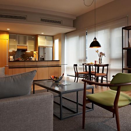 吉隆坡东家酒店公寓 外观 照片 A living room in a condominium